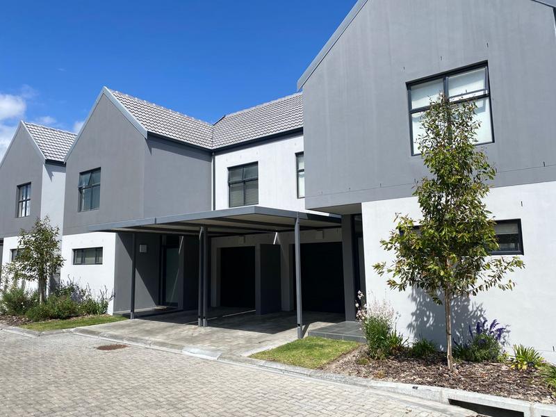 3 Bedroom Property for Sale in Silver Oaks Western Cape